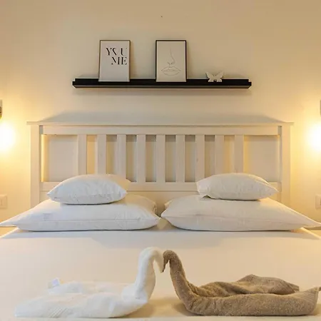 Awesome In Kastel Novi Apartamento *