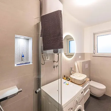 Appartamento Stunning In Kastel Novi With Wifi